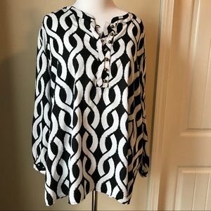 BANANA REPUBLIC black and white blouse
